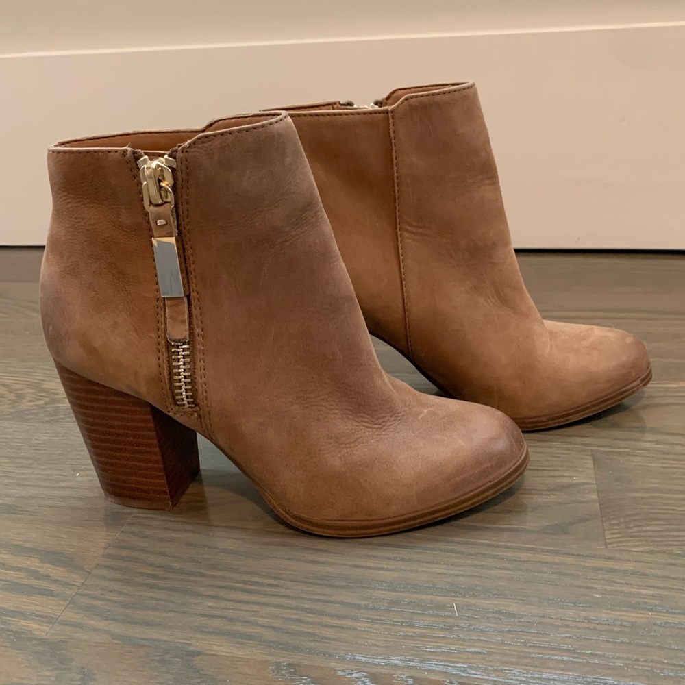 Aldo Side Zip Block Heel Booties Size 7